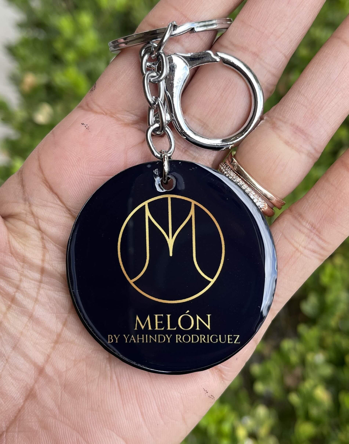NFC Custom Keychain Resin Tap Keychain with your own Logo or Social media